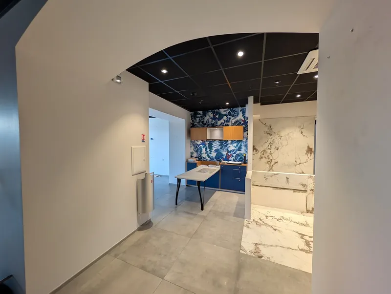 Espace principal vers la vitrine