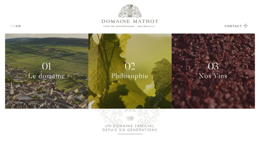 Page d'accueil du site du Domaine Matrot : sous le nom « Domaine Matrot, vins de Bourgogne, Meursault », un lien Contact et un choix FR/EN, trois panneaux photographiques numérotés 01 Le domaine, 02 Philosophie et 03 Nos vins, puis la mention « Un domaine familial depuis six générations ».